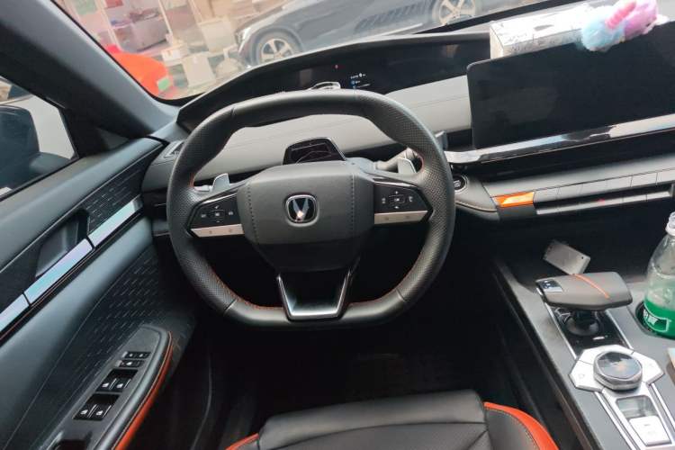 Used CHANGAN UNI-V 2023 1.5T Prestige Model Steering Wheel