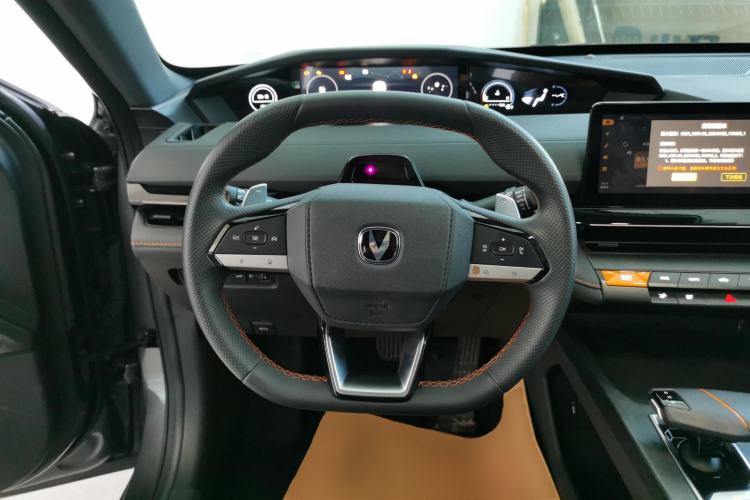 Used CHANGAN UNI-V 2023 1.5T Prestige Model Steering Wheel