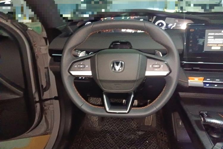 Used CHANGAN UNI-V 2023 2.0T Leading-Speed Edition Steering Wheel