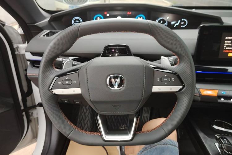 Used CHANGAN UNI-V 2023 1.5T Prestige Model Steering Wheel
