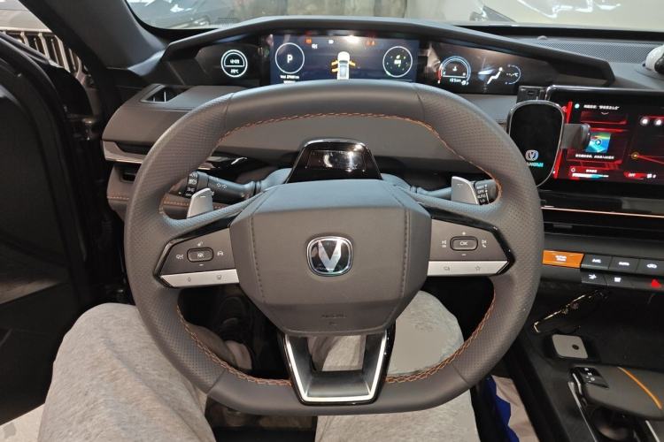Used CHANGAN UNI-V 2023 1.5T Prestige Model Steering Wheel