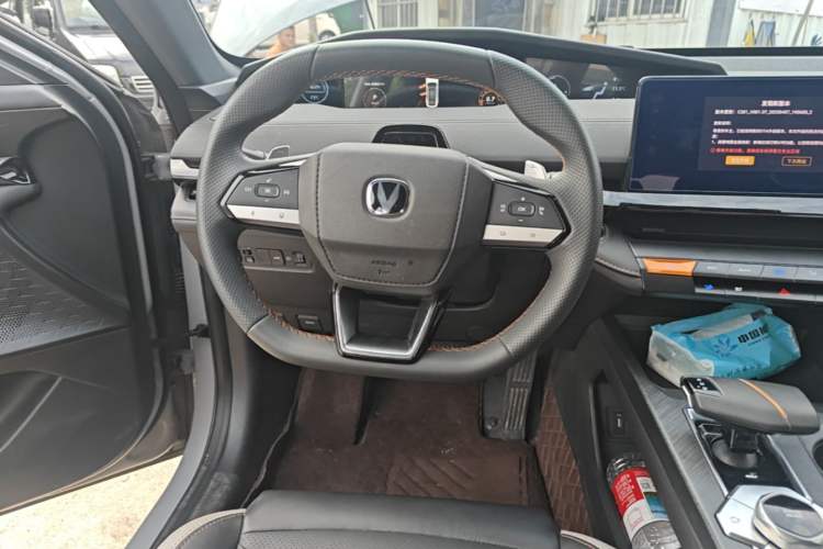 Used CHANGAN UNI-V 2023 1.5T Prestige Model Steering Wheel