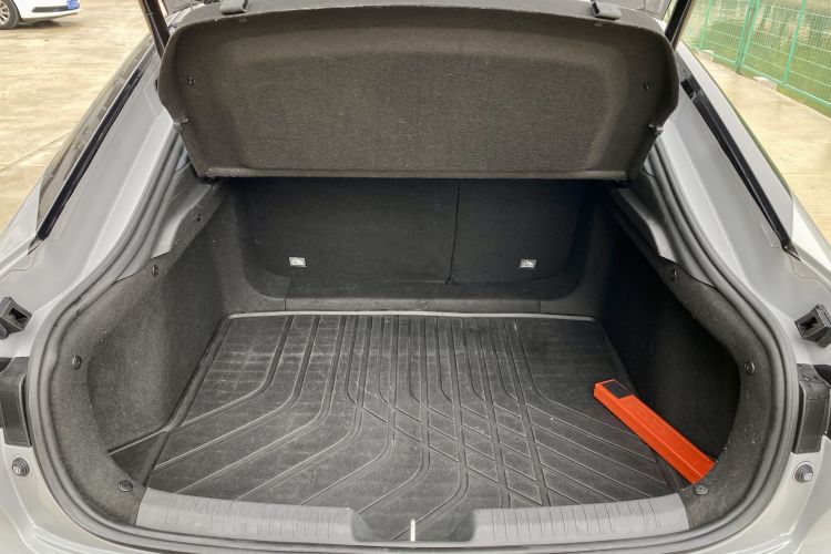 Used CHANGAN UNI-V 2023 1.5T Prestige Model Trunk