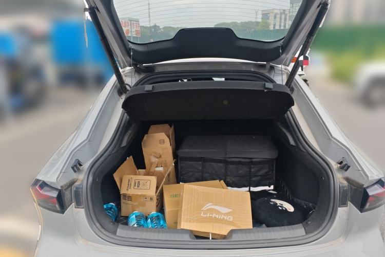 Used CHANGAN UNI-V 2023 1.5T Prestige Model Trunk