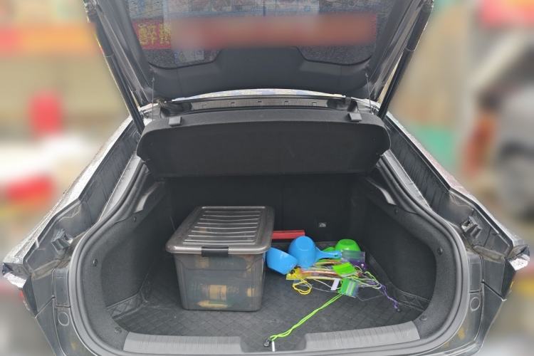 Used CHANGAN UNI-V 2023 1.5T Prestige Model Trunk