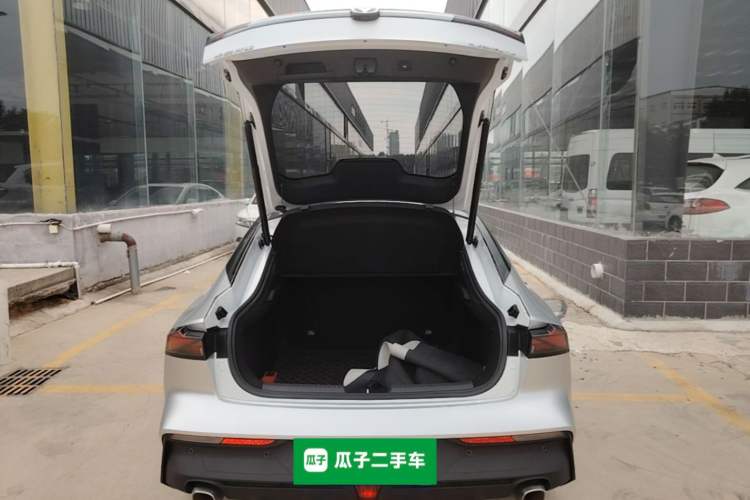 Used CHANGAN UNI-V 2023 1.5T Prestige Model Trunk