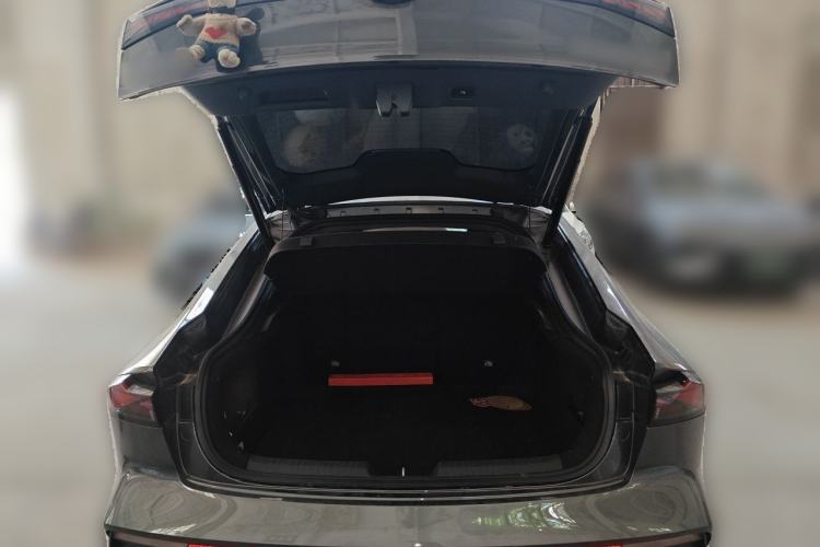 Used CHANGAN UNI-V 2023 1.5T Prestige Model Trunk