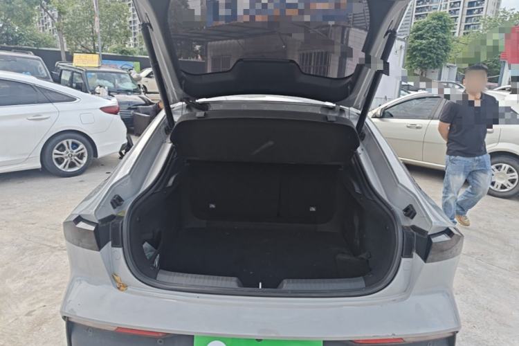 Used CHANGAN UNI-V 2023 1.5T Prestige Model Trunk