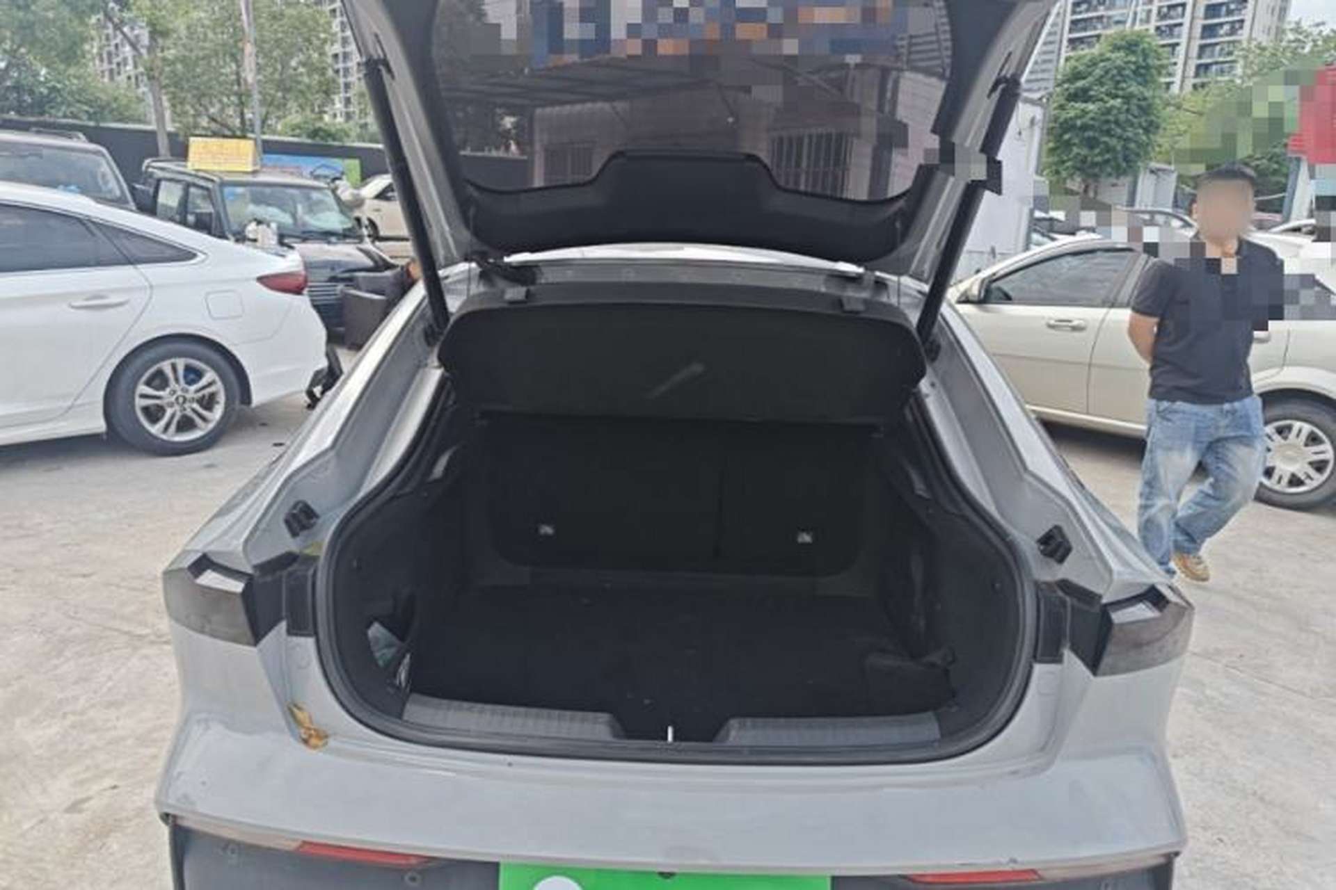 Used CHANGAN UNI-V 2023 1.5T Prestige Model Trunk