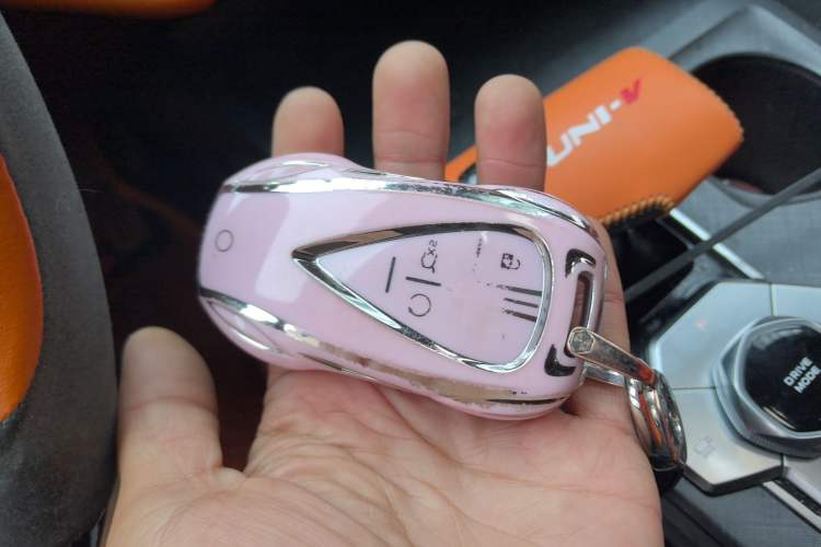 Used CHANGAN UNI-V 2023 1.5T Sport Edition Vehicle Key