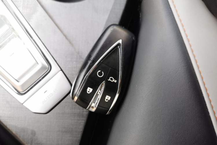 Used CHANGAN UNI-V 2023 1.5T Prestige Model Vehicle Key