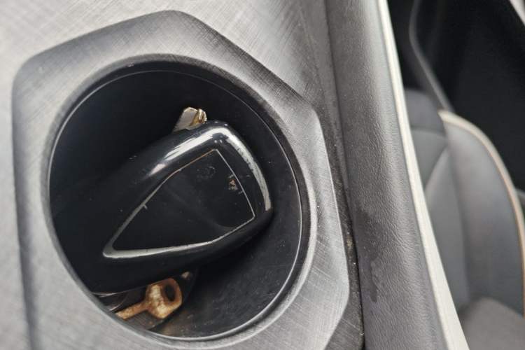Used CHANGAN UNI-V 2023 1.5T Prestige Model Vehicle Key