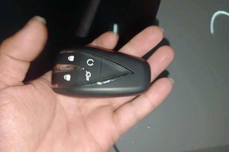 Used CHANGAN UNI-V 2023 2.0T Leading-Speed Edition Vehicle Key