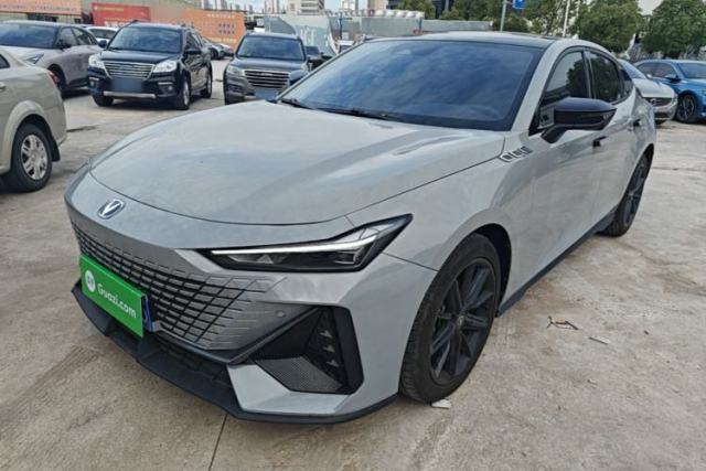 Used CHANGAN UNI-V 2023 1.5T Prestige Model