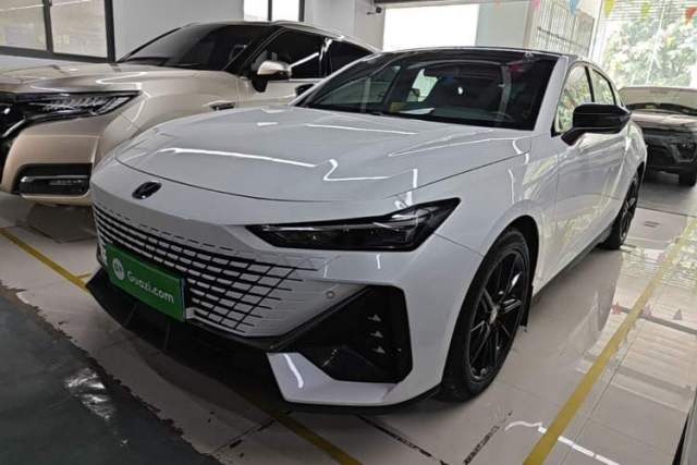 Used CHANGAN UNI-V 2023 1.5T Prestige Model
