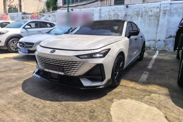 Used CHANGAN UNI-V 2023 1.5T Sport Edition