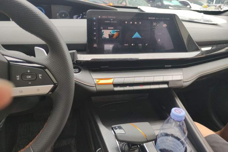 Used CHANGAN UNI-V 2023 1.5T Prestige Model Audio And AC Panel