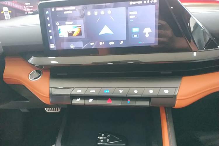 Used CHANGAN UNI-V 2023 2.0T Sport Edition Audio And AC Panel
