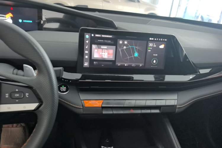 Used CHANGAN UNI-V 2023 1.5T Prestige Model Audio And AC Panel