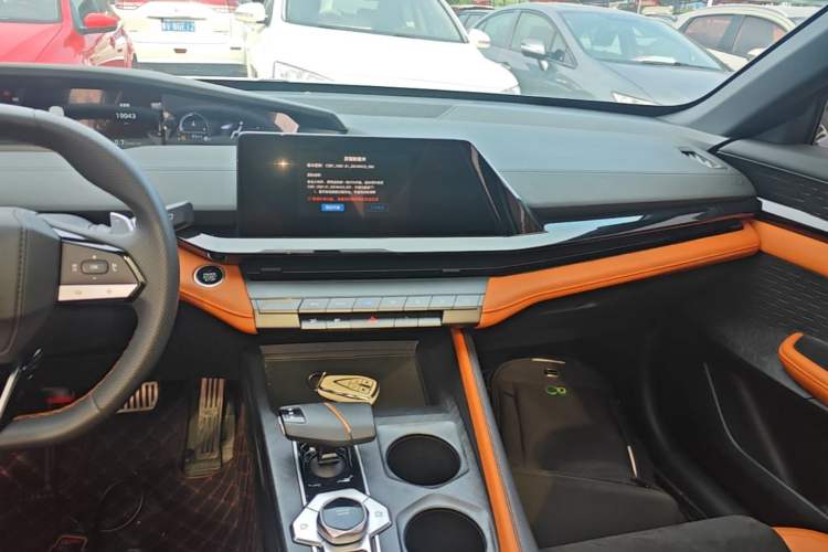 Used CHANGAN UNI-V 2023 2.0T Sport Edition Audio And AC Panel
