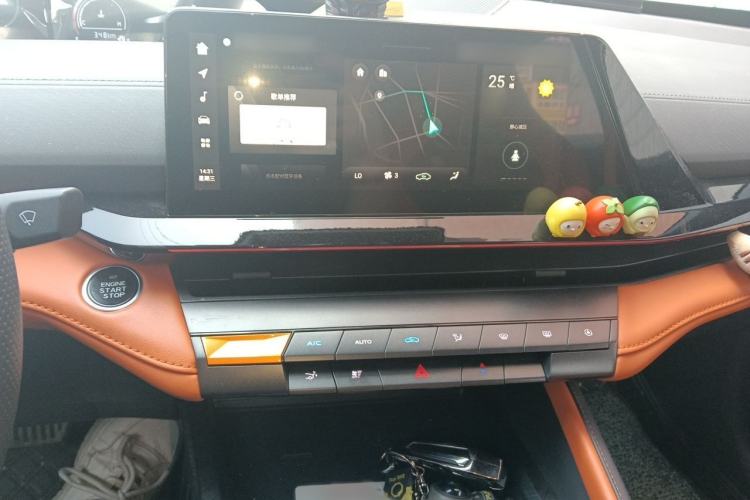 Used CHANGAN UNI-V 2023 1.5T Sport Edition Audio And AC Panel