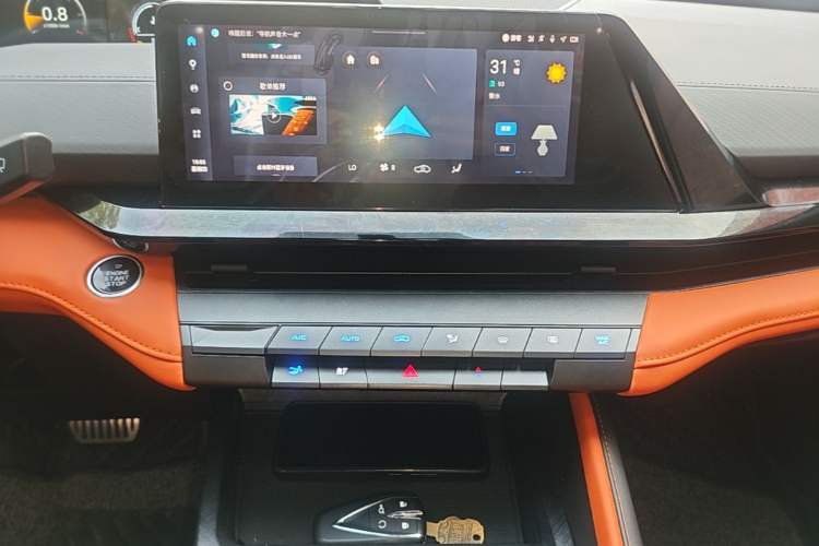 Used CHANGAN UNI-V 2023 2.0T Sport Edition Audio And AC Panel