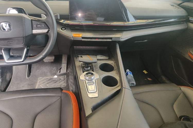 Used CHANGAN UNI-V 2023 1.5T Prestige Model Audio And AC Panel