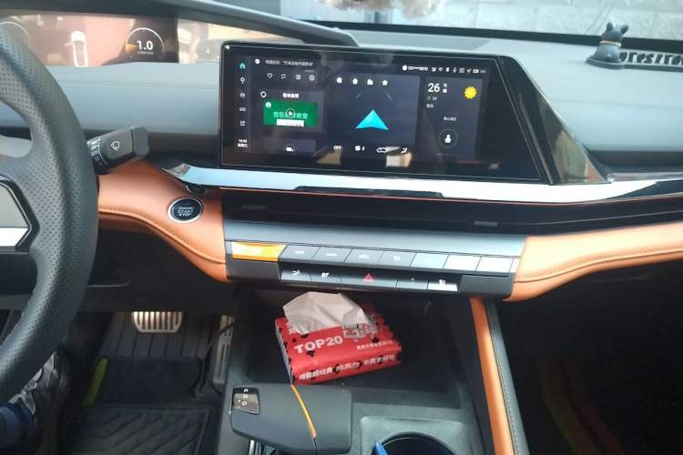 Used CHANGAN UNI-V 2023 2.0T Leading-Speed Edition Audio And AC Panel