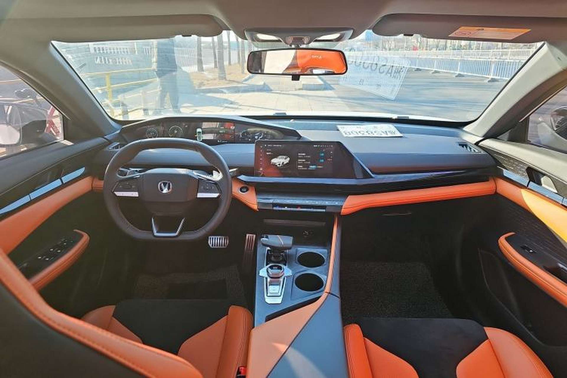 Used CHANGAN UNI-V 2023 2.0T Sport Edition Center Console