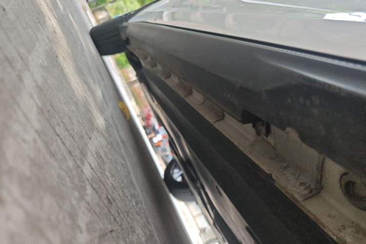 Used CHANGAN UNI-V 2023 1.5T Prestige Model Chassis Front Right