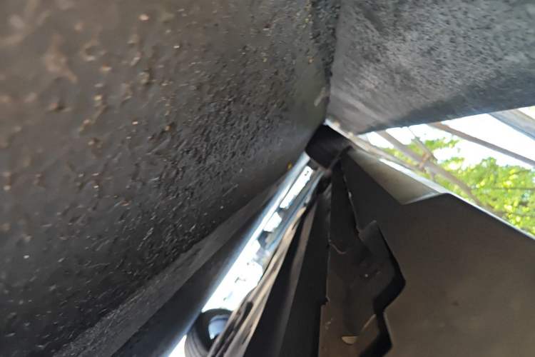 Used CHANGAN UNI-V 2023 1.5T Prestige Model Chassis Front Right