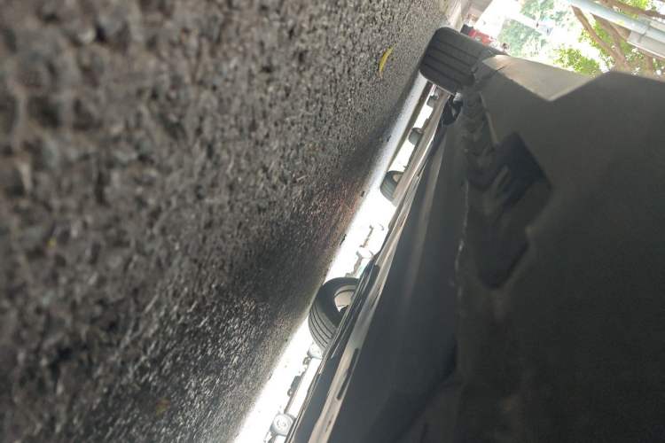 Used CHANGAN UNI-V 2023 1.5T Prestige Model Chassis Front Right