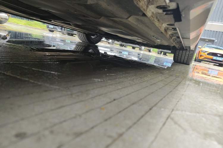 Used CHANGAN UNI-V 2023 1.5T Prestige Model Chassis Rear Right