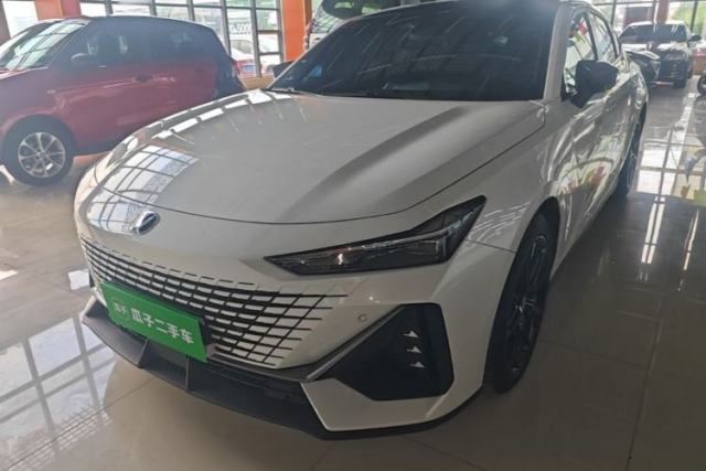 Used CHANGAN UNI-V 2023 1.5T Prestige Model