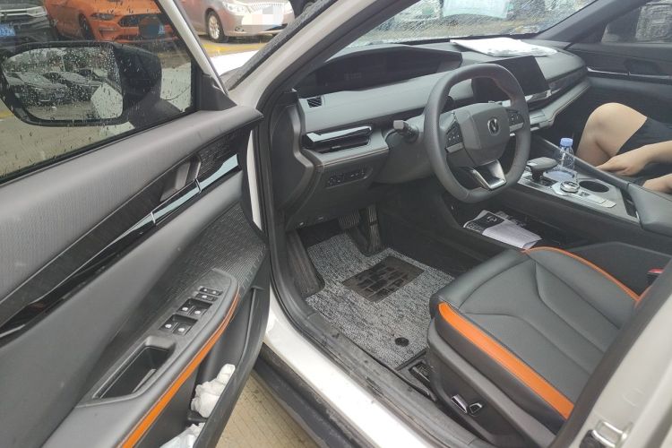 Used CHANGAN UNI-V 2023 1.5T Prestige Model Driver Seat