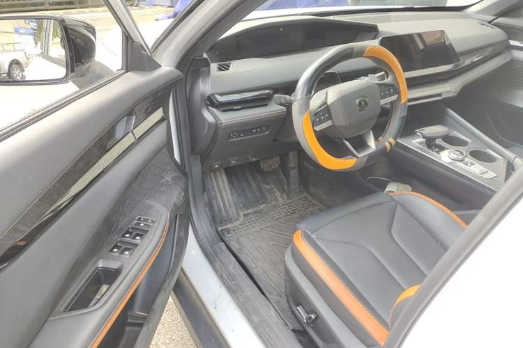 Used CHANGAN UNI-V 2023 1.5T Prestige Model Driver Seat