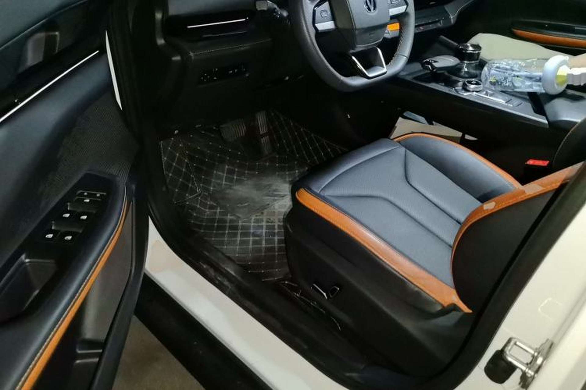 Used CHANGAN UNI-V 2023 1.5T Prestige Model Driver Seat