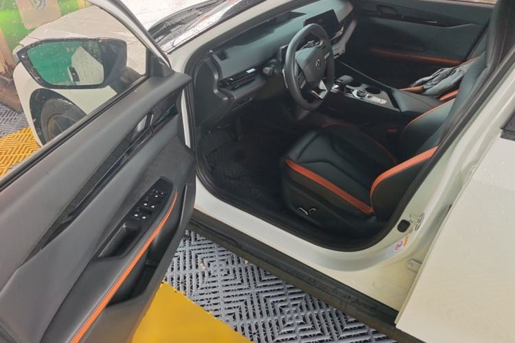 Used CHANGAN UNI-V 2023 1.5T Prestige Model Driver Seat