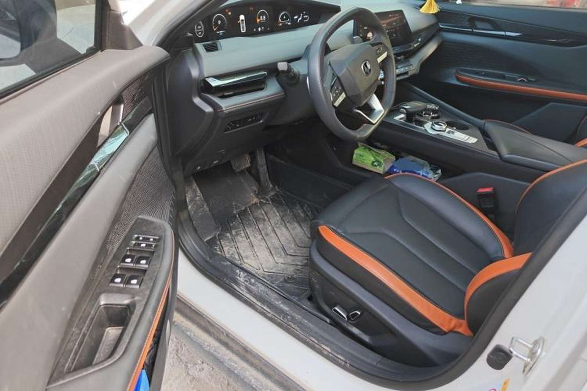 Used CHANGAN UNI-V 2023 1.5T Prestige Model Driver Seat