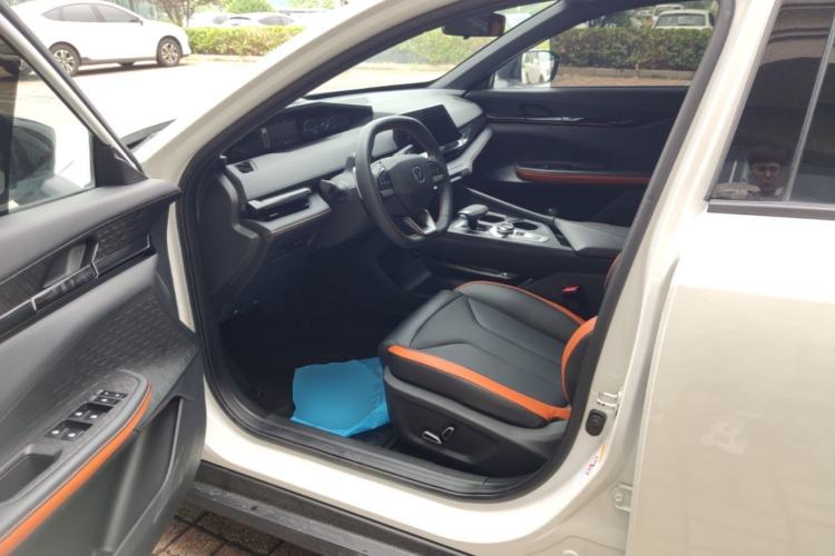 Used CHANGAN UNI-V 2023 1.5T Prestige Model Driver Seat