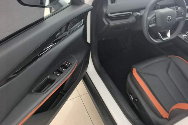 Used CHANGAN UNI-V 2023 1.5T Prestige Model Driver Seat