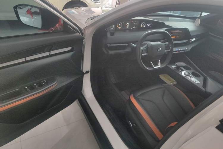 Used CHANGAN UNI-V 2023 1.5T Premium Model Driver Seat