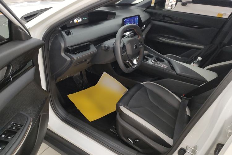 Used CHANGAN UNI-V 2023 1.5T Premium Model Driver Seat