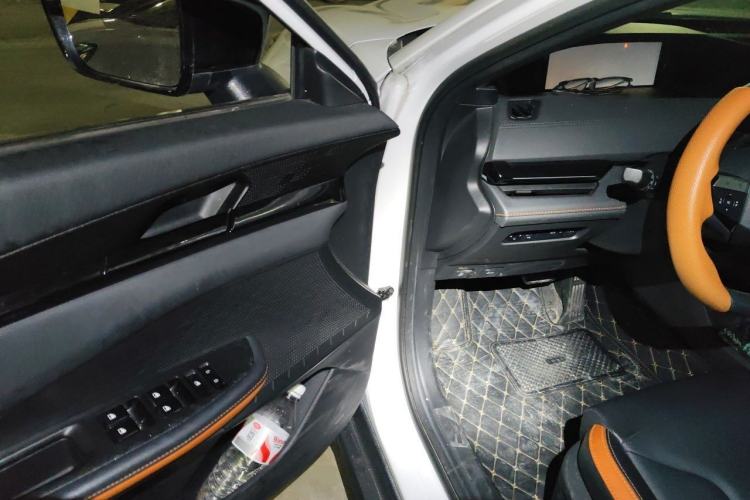 Used CHANGAN UNI-V 2023 1.5T Prestige Model Driver Seat