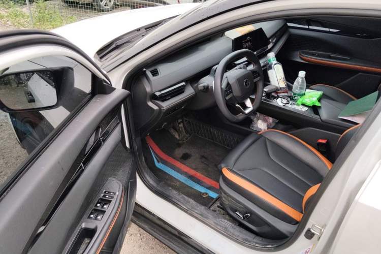 Used CHANGAN UNI-V 2023 1.5T Prestige Model Driver Seat