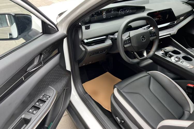 Used CHANGAN UNI-V 2023 1.5T Prestige Model Driver Seat