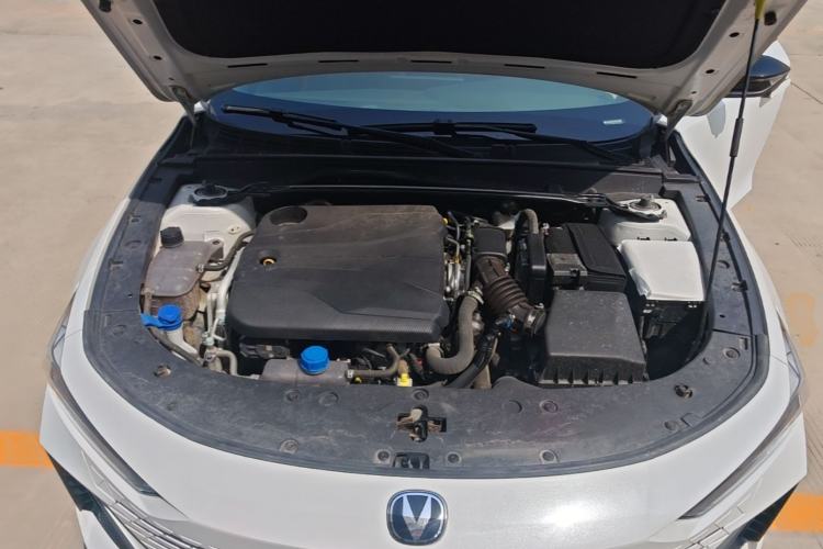 Used CHANGAN UNI-V 2023 1.5T Prestige Model Engine Bay