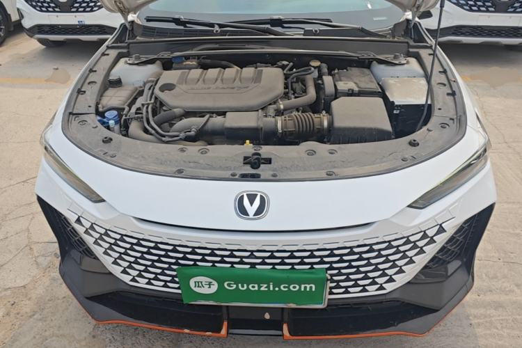 Used CHANGAN UNI-V 2023 2.0T Sport Edition Engine Bay