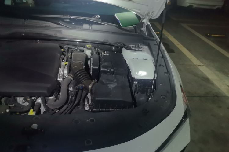 Used CHANGAN UNI-V 2023 1.5T Prestige Model Engine Bay Left