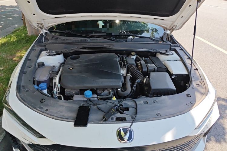 Used CHANGAN UNI-V 2023 1.5T Prestige Model Engine Bay